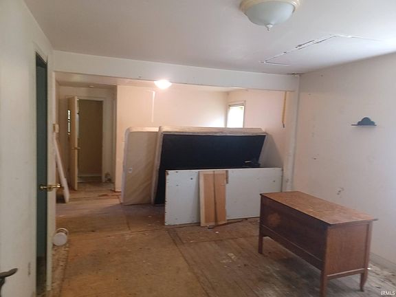 2nd image of 2716 S Villa Dr