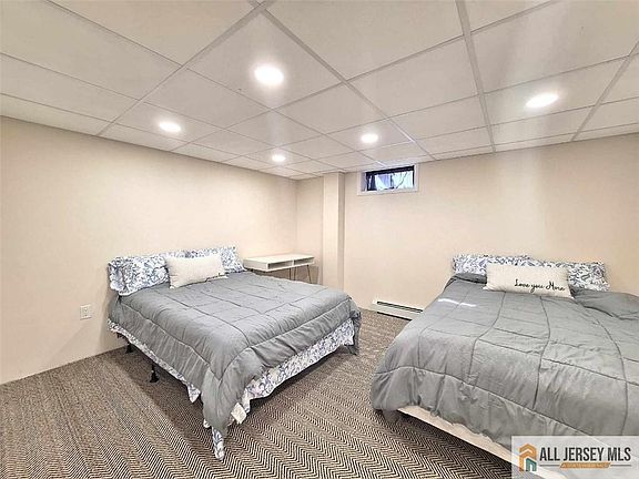 4th image of 466 Brook Ave