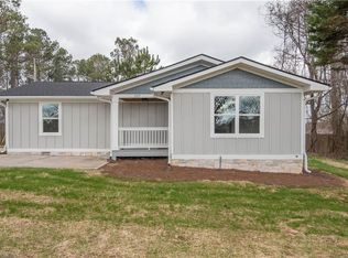 257 Kelly Farm Rd, Newnan, GA 30265