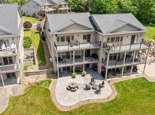 558 Bayshore Blvd, Lake Milton, OH 44429