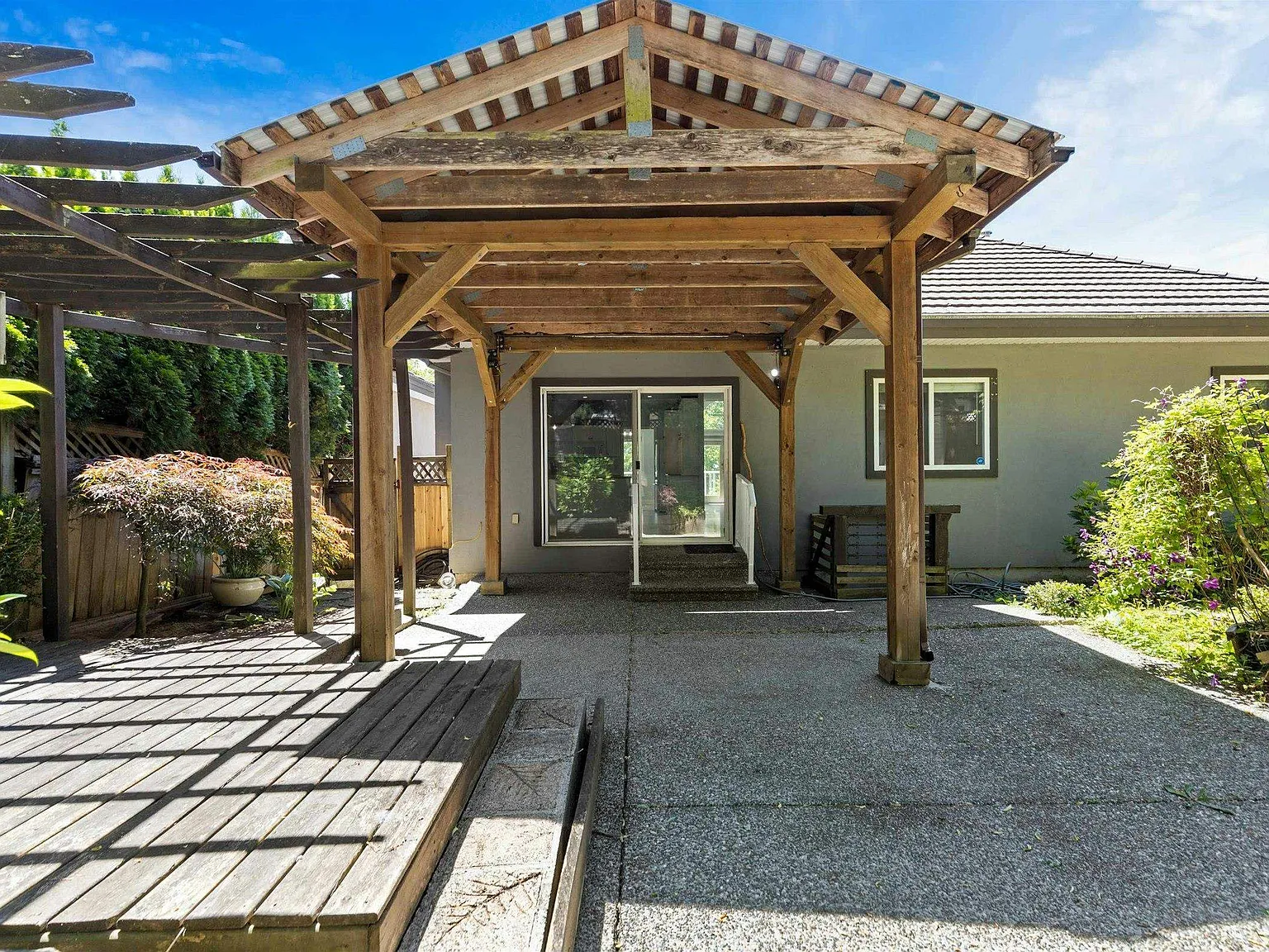 3 bed, 2000 sqft, $3,495 — Photo 3