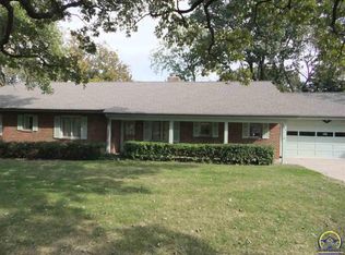116 SW Meadow Ln, Topeka, KS 66606