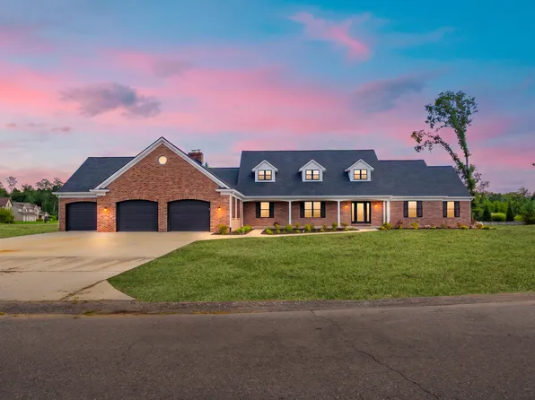 5217 Green Pine Ln, Kalamazoo, MI 49009