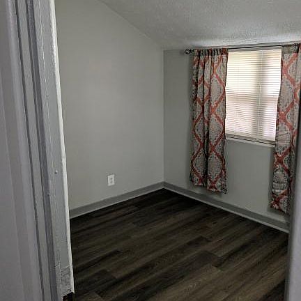 5th image of 97 Ledgecrest Ave #1
