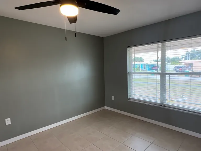 22320 Lasalle Rd — Photo 2