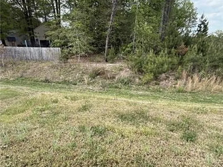 244 Mildred Dr — Photo 18