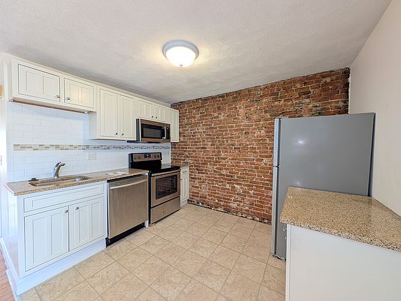 2nd image of 7 Elm St