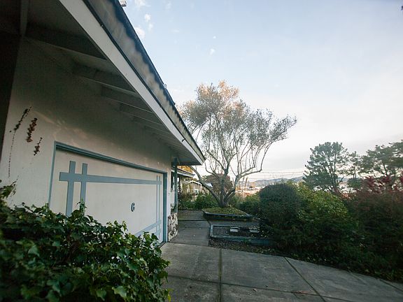 2nd image of 8 Westward Dr