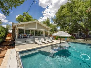 1304 S Lakeside Dr, Burnet, TX 78611