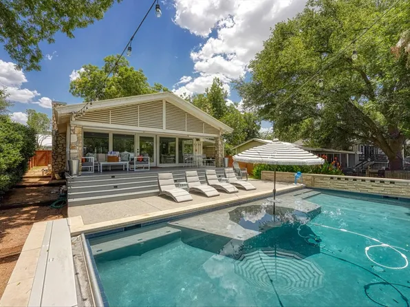 1304 S Lakeside Dr., Burnet, TX 78611