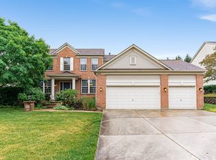 208 English Oak Ln, Streamwood, IL 60107