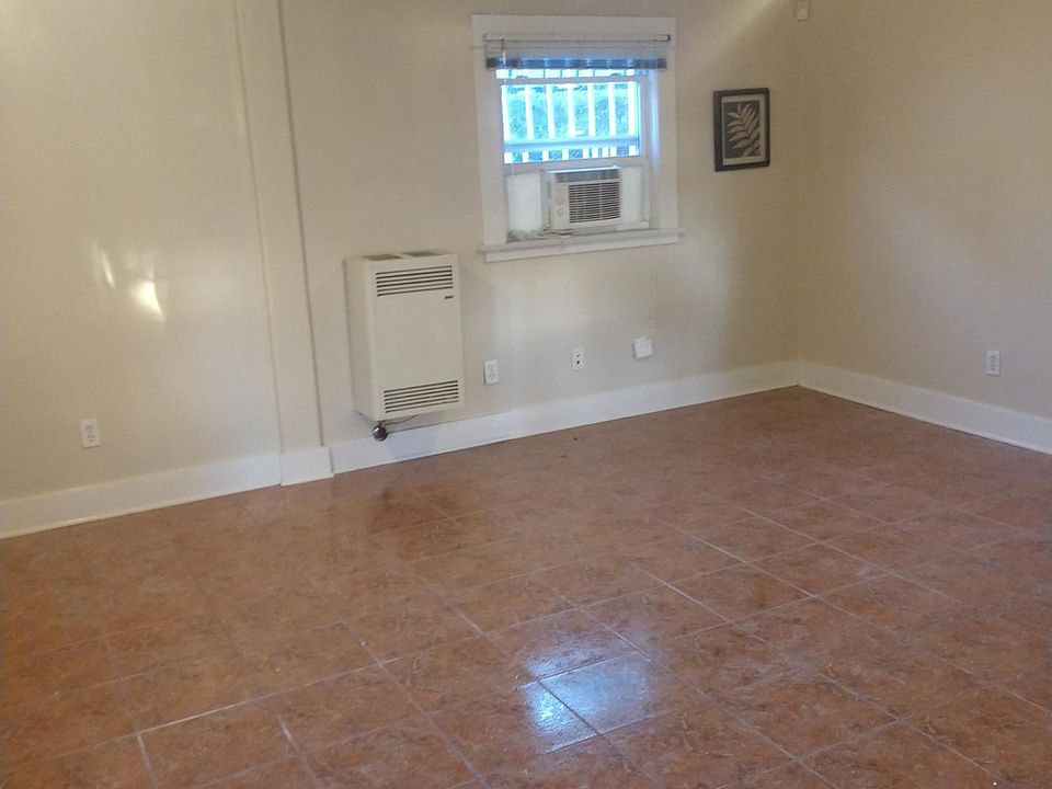 1st image of 3908 1/2 Arlington Ave