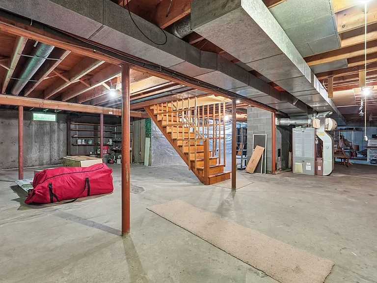173 Mill Ln — Photo 23