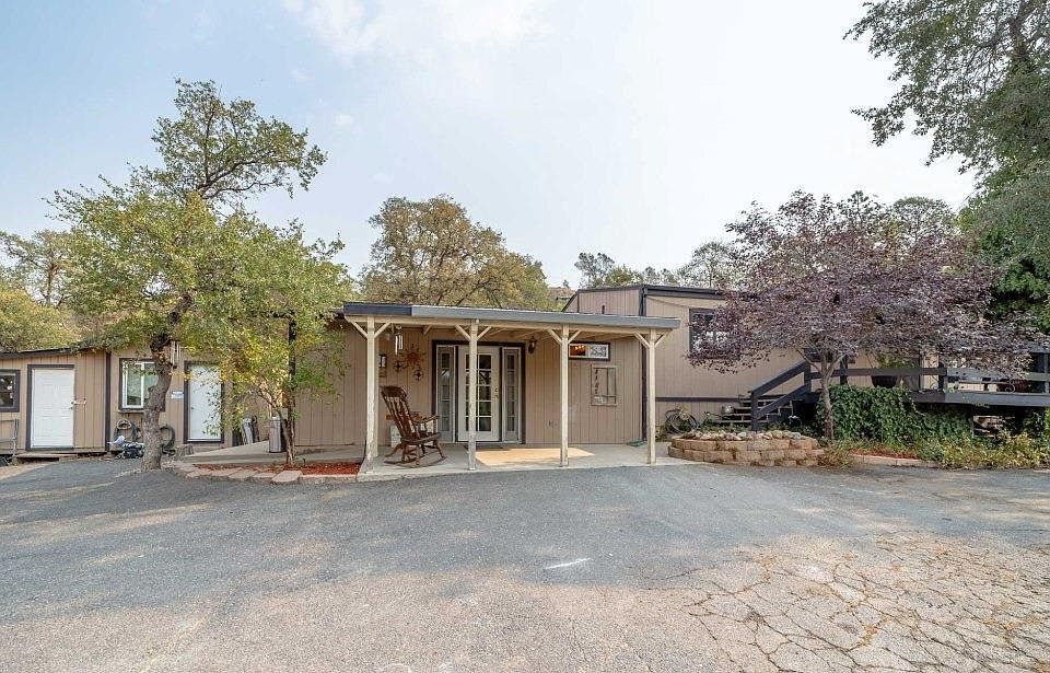 1st image of 17384 Carlozzi Dr