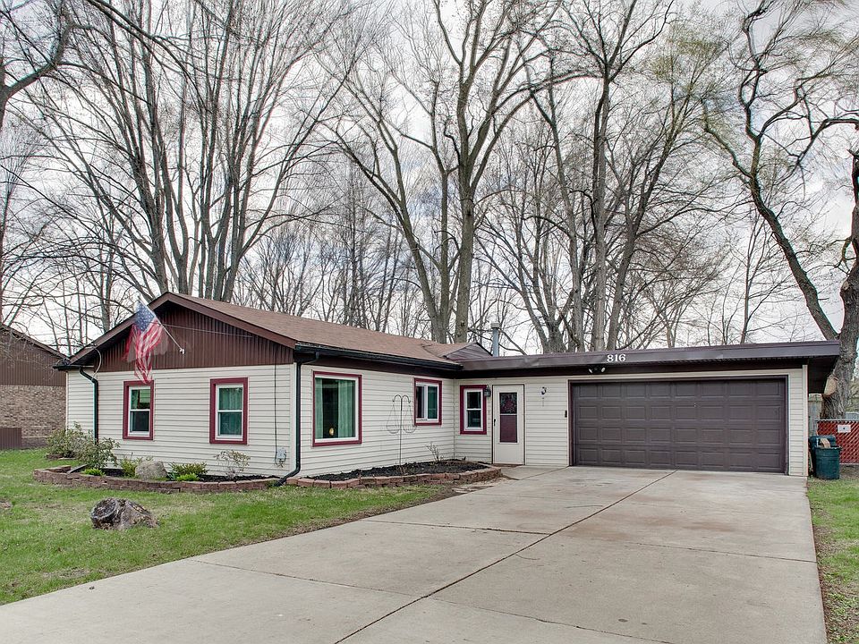 1st image of 816 W Parker Ave