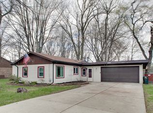 816 W Parker Ave, Madison Heights, MI