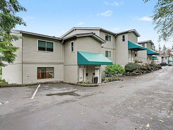 2nd image of 13073 15th Ave NE #G-13