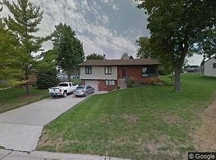 1614 Marcella Heights Dr, Carroll, IA 51401