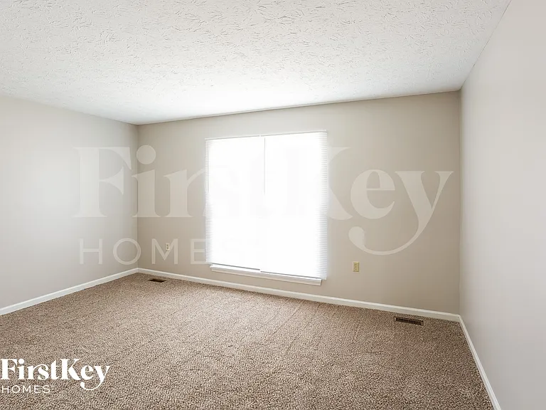 2204 Valley Creek West Ln — Photo 10