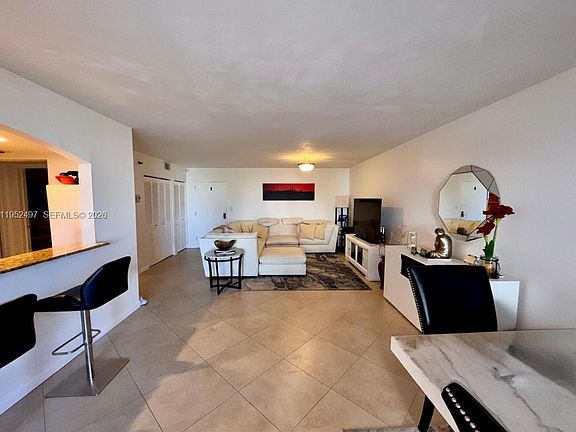 4th image of 2401 Collins Ave APT 509