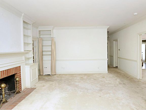 4th image of 2645 Tates Creek Rd