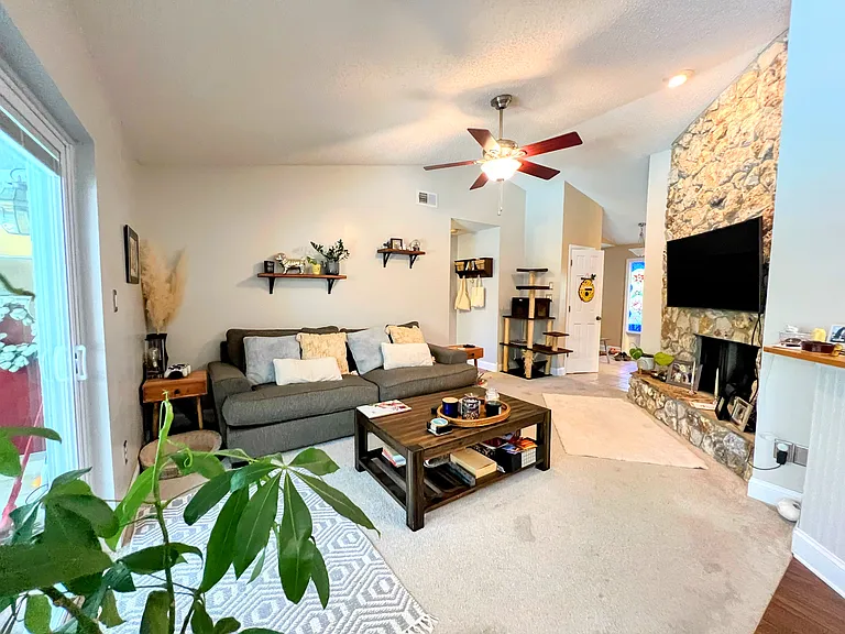 8718 Master Link Ct — Photo 3