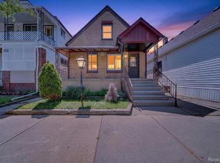 2978 Evaline St, Hamtramck, MI 48212