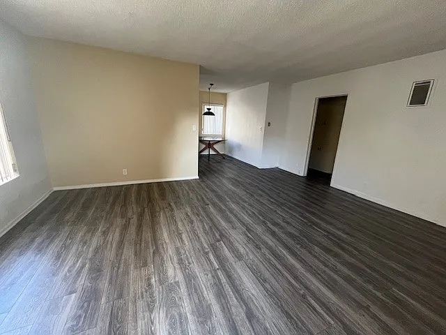 1327 Berkeley — Photo 15