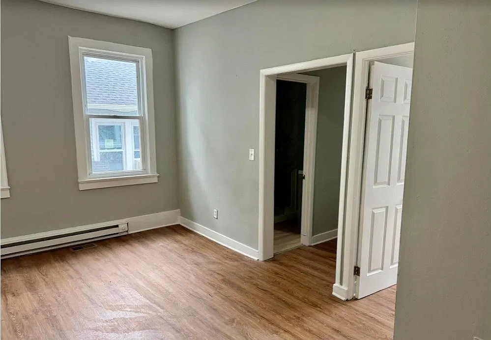 37 2nd Ave - 37 2Nd Ave Apt 3 — Photo 3