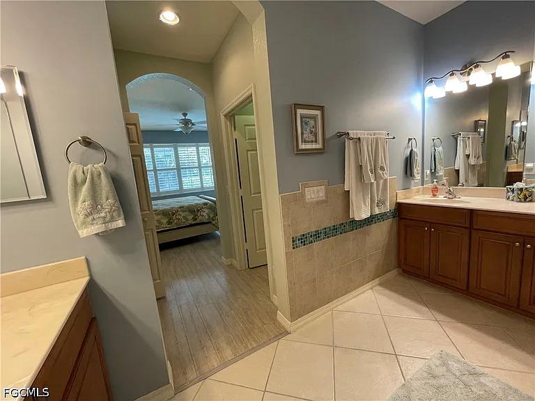 10630 Camarelle Cir — Photo 33