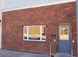 110 N Davis St, Hamilton, MO 64644