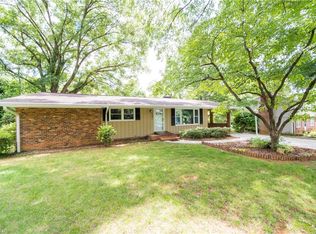 2041 Independence Rd, Winston Salem, NC 27106