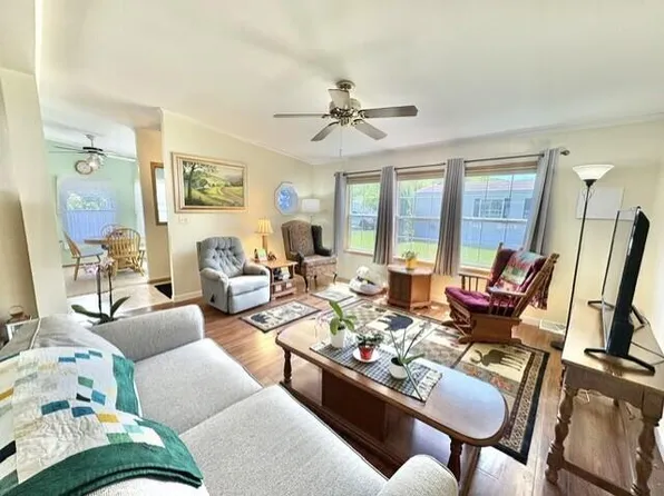 8 Windsor Drive, Alfred, ME 04002