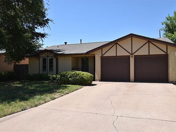 2nd image of 3941 Janice Ln