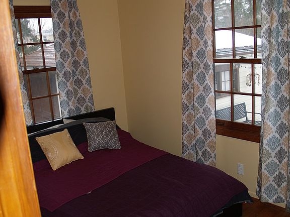 5th image of 147 Bagley St