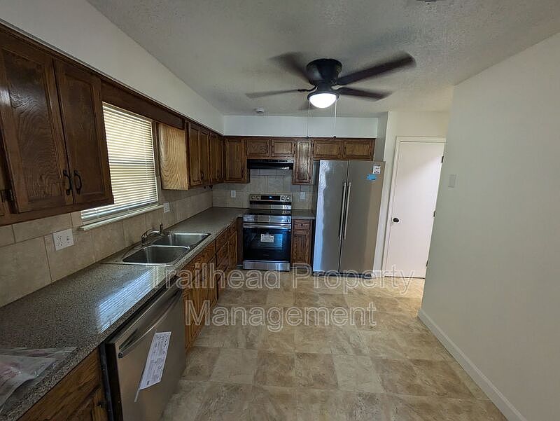 1st image of 7811 N Camden Ave