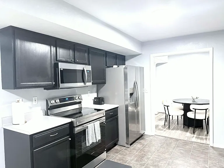 4826 Golfview Dr NE — Photo 40