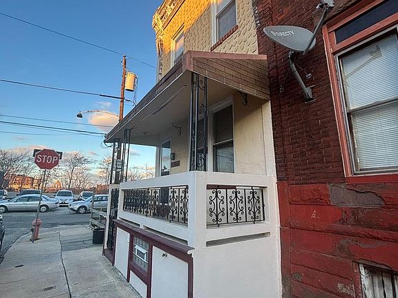 4th image of 2965 N Hancock St