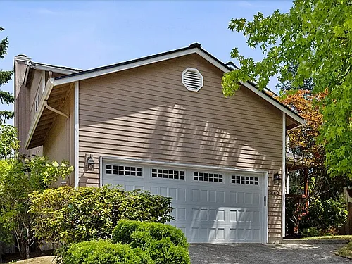 242 NE 49th Ave Photo 1