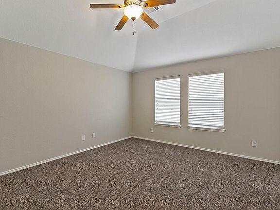 5th image of 2740 Triple Crown Ln