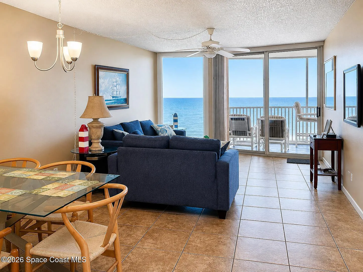 2 bed, 2.0 bath, 1370 sqft, $2,800 — Photo 2