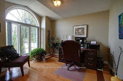 3 bed, $4,500 — Photo 4
