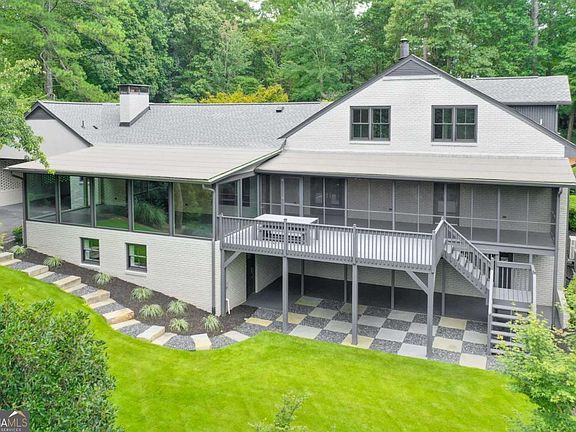 3rd image of 350 Shadowlawn Rd SE