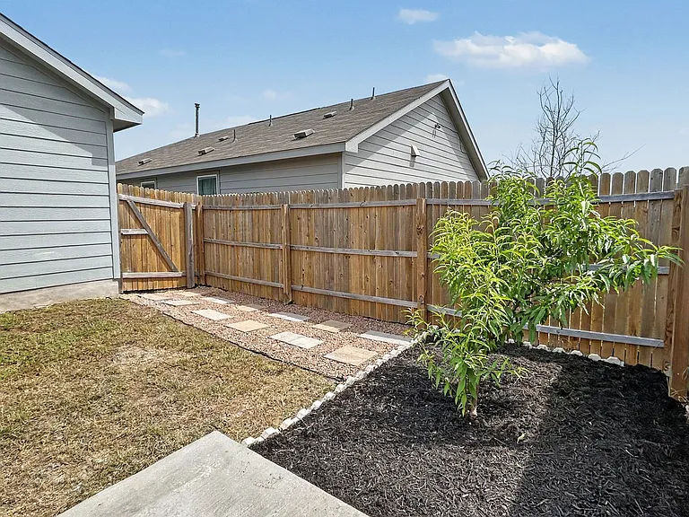 2843 Elion Dr — Photo 22