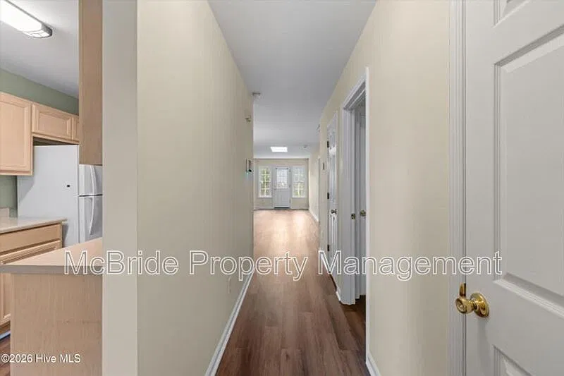 2 bed, 2.0 bath, 1092 sqft, $1,250 — Photo 2