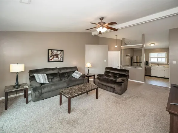 657 Sugar Trail Ct #5, Saint Peters, MO 63376