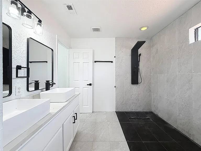 16710 Caribbean Breeze Way — Photo 9