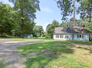 52 Whitehall Rd, Andover, NJ 07821