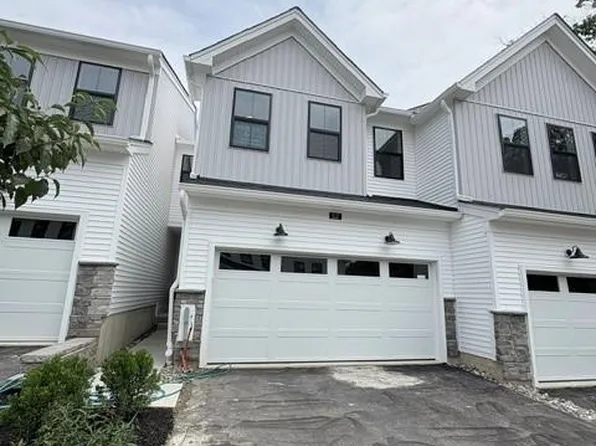112 Camryn Ct, Downingtown, PA 19335