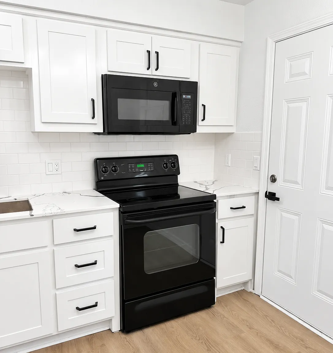 2 bed, 900 sqft, $1,450 — Photo 2
